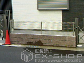 のフェンス・柵 ハイグリッドフェンスUF8型 フリーポールタイプ 施工例