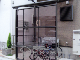 のテラス屋根 ライザーテラスII F型 テラスタイプ 単体 正面台形納まり 積雪〜20cm対応+前面スクリーン 2段用+1段用 施工例