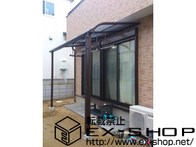 のテラス屋根 プレシオステラス R型 テラスタイプ 単体 積雪〜20cm対応＋吊り下げ式物干し　標準　2本入 施工例