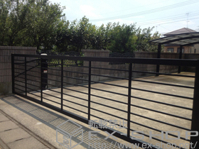 のカーゲート スウィングアップゲート ワイド 1型 電動タイプ【特注】 施工例