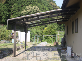 のカーポート ルーフポートシグマIII 積雪〜30cm対応+ルーフポートシグマIII サイドパネル+収納式物干し 施工例