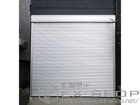 のガレージシャッター ガレージシャッタークワトロ 電動式 外部付タイプ 施工例