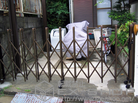 のカーゲート トリップゲート PB型 ノンレール 片開き 施工例