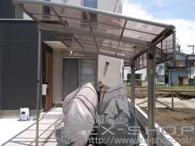 のカーポート カーブポートシグマIII 積雪〜30cm対応+カーブポートシグマIII 着脱式サポート+カーブポートシグマ? サイドパネル 施工例