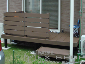 のウッドデッキ リウッドデッキ 200 単体 +独立式リウッドステップ2型+リウッドデッキフェンス 3型＜横スリット＞ 施工例