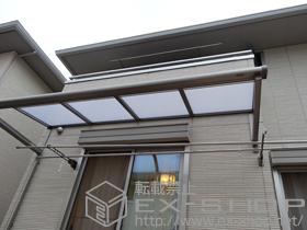 のバルコニー・ベランダ屋根 ライザーテラスII R型 ルーフタイプ 単体 積雪〜20cm対応 施工例