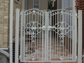の門扉 フェスタB型 両開き 柱使用 施工例