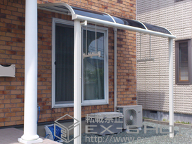 のテラス屋根 ライザーテラスII R型 テラスタイプ 単体 積雪〜20cm対応+吊り下げ物干し 標準 2本入 施工例