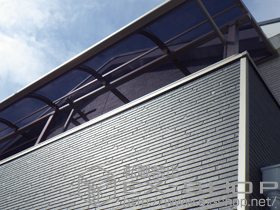 のバルコニー・ベランダ屋根 ライザーテラスII R型 屋根タイプ 連棟 積雪〜20ｃｍ対応 施工例