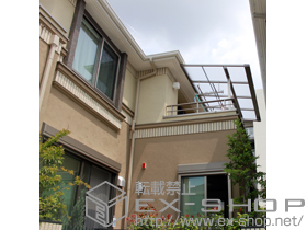 のバルコニー・ベランダ屋根 ライザーテラスII F型 屋根タイプ 単体 積雪〜20cm対応＋吊り下げ物干し ワイド 2本入 施工例