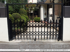 のカーゲート トリップゲート 傾斜地専用型 ノンレール 片開き30S 施工例