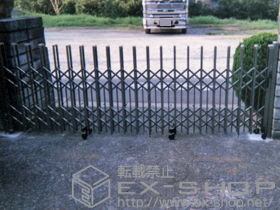 のカーゲート トリップゲート ペットガード型 ノンレール 片開き 施工例