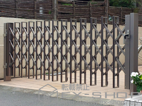 のカーゲート アルシャインHG　ノンキャスター 片開き300S 施工例