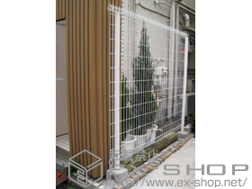 のフェンス・柵 ハイグリッドフェンス剣先2型 フリーポールタイプ 施工例