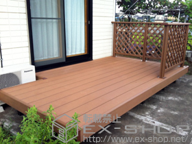 のウッドデッキ リコステージII 単体+フラットラティスパネル（密目）T-10 ×3スパン 施工例