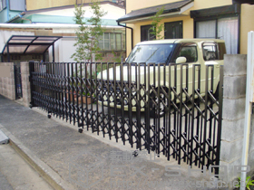 のカーゲート トリップゲート ペットガード型 ノンレール 片開き 施工例