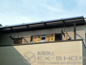 のバルコニー・ベランダ屋根 ライザーテラスII R型 屋根タイプ 単体 積雪〜20?対応+吊り下げ物干し　標準　2本入 施工例