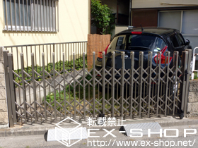 のカーゲート トリップゲート　ペットガード型　片開き　ノンレールタイプ 施工例