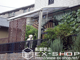 のテラス屋根 プレシオステラス R型 テラスタイプ 単体 積雪〜20cm対応＋吊り下げ物干し　標準　2本入 施工例