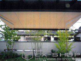 のオーニング・日よけ 彩鳥CR型 ボックスタイプ 手動式 施工例