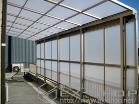 のテラス屋根 ライザーテラスIIF型 テラスタイプ 連棟 積雪〜20cm対応 施工例