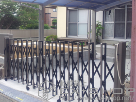 のカーゲート トリップゲート PC型 ノンレール 片開き 施工例