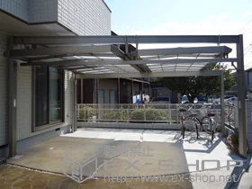 LIXIL リクシル(トステム)のカーポート マルチスクエア フラット屋根タイプ 施工例