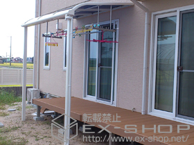 のテラス屋根 ヴェクターテラス R型 テラスタイプ 単体 積雪〜20cm対応+吊り下げ物干し　標準　2本入 施工例