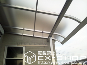 のバルコニー・ベランダ屋根 ヴェクターテラス R型 屋根タイプ 単体 積雪〜20cm対応＋吊り下げ物干し ワイド 2本入 施工例