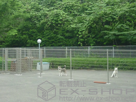 のフェンス・柵 ハイグリッドフェンスN8型 高尺タイプ フリーポールタイプ 施工例