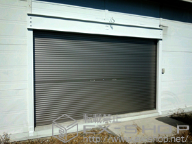 のガレージシャッター ガレージシャッタークワトロ 手動式 内部付タイプ 施工例