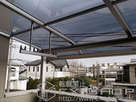 のバルコニー・ベランダ屋根 プレシオステラス R型 屋根タイプ 単体 積雪20cm対応+吊下げ物干し 標準2本入 施工例