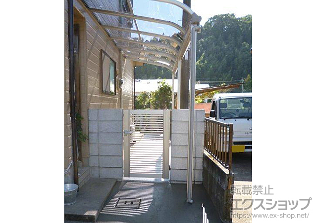 のテラス屋根 プレシオステラス R型 テラスタイプ 連棟 積雪〜20cm対応 施工例