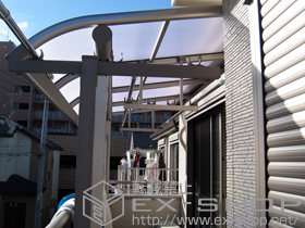 のバルコニー・ベランダ屋根 プレシオステラス R型 屋根タイプ 単体+吊下げ物干し　標準2本入り 施工例
