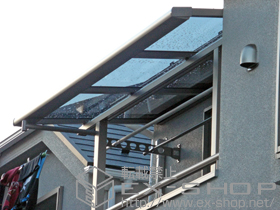 のバルコニー・ベランダ屋根 ライザーテラスII F型 屋根タイプ 単体 積雪〜20cm対応+壁付け物干し ロング 2本入 施工例