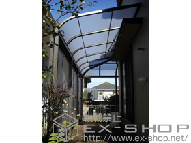 のテラス屋根 ライザーテラスII R型 テラスタイプ 出隅納まり 積雪〜20cm対応+前面スクリーン 2段仕様 施工例