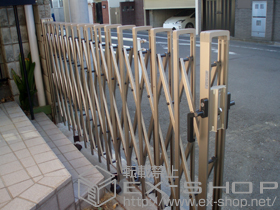 のカーゲート トリップゲート PB型 ノンレール 両開き 施工例