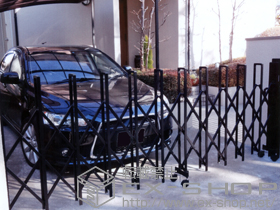 のカーゲート トリップゲート PB型 ノンレール 片開き 施工例