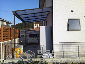 のテラス屋根 ライザーテラスII F型 テラスタイプ 単体 積雪〜20cm対応＋吊り下げ物干し　ワイド2本入（ロングタイプ） 施工例