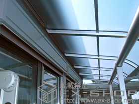 のバルコニー・ベランダ屋根 ヴェクターテラス R型 屋根タイプ 連棟 積雪〜20cm対応 施工例