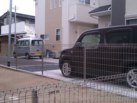 のフェンス・柵 ハイグリッドフェンスUF8型 フリーポールタイプ 施工例
