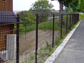 のフェンス・柵 メッシュフェンスG10 施工例