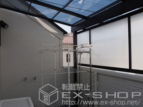 のバルコニー・ベランダ屋根 ライザーテラスII F型 屋根タイプ 単体 積雪〜20cm対応+前面スクリーン　1段仕様 施工例