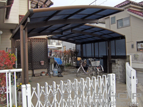 のカーポート レイナポート M合掌 積雪〜20cm対応+レイナポート用　サイドパネル 施工例