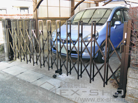 のカーゲート トリップゲート PB型 ノンレール 片開き 施工例