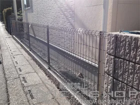 LIXIL ���N�V��(TOEX)�̃t�F���X�E��E�� �n�C�O���b�h�t�F���XUF8�^�@�t���[�|�[���^�C�v �{�H��