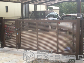 のカーゲート エクスライン引戸1型 <開き戸付きタイプ> 25・08-12 施工例