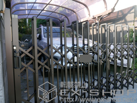 のカーゲート トリップゲート ペットガード型 ノンレール 片開き 26S 施工例