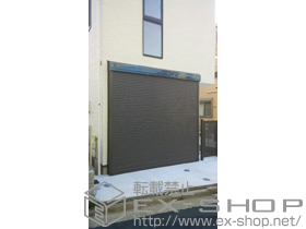 のガレージシャッター ガレージシャッタークワトロ 電動式 外部付タイプ 施工例