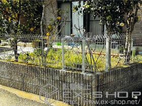 のフェンス・柵 メッシュフェンス G10-R 自由柱方式 施工例